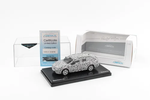 1:43 Škoda Octavia IV Combi RS (2020) - Maskierter Prototyp